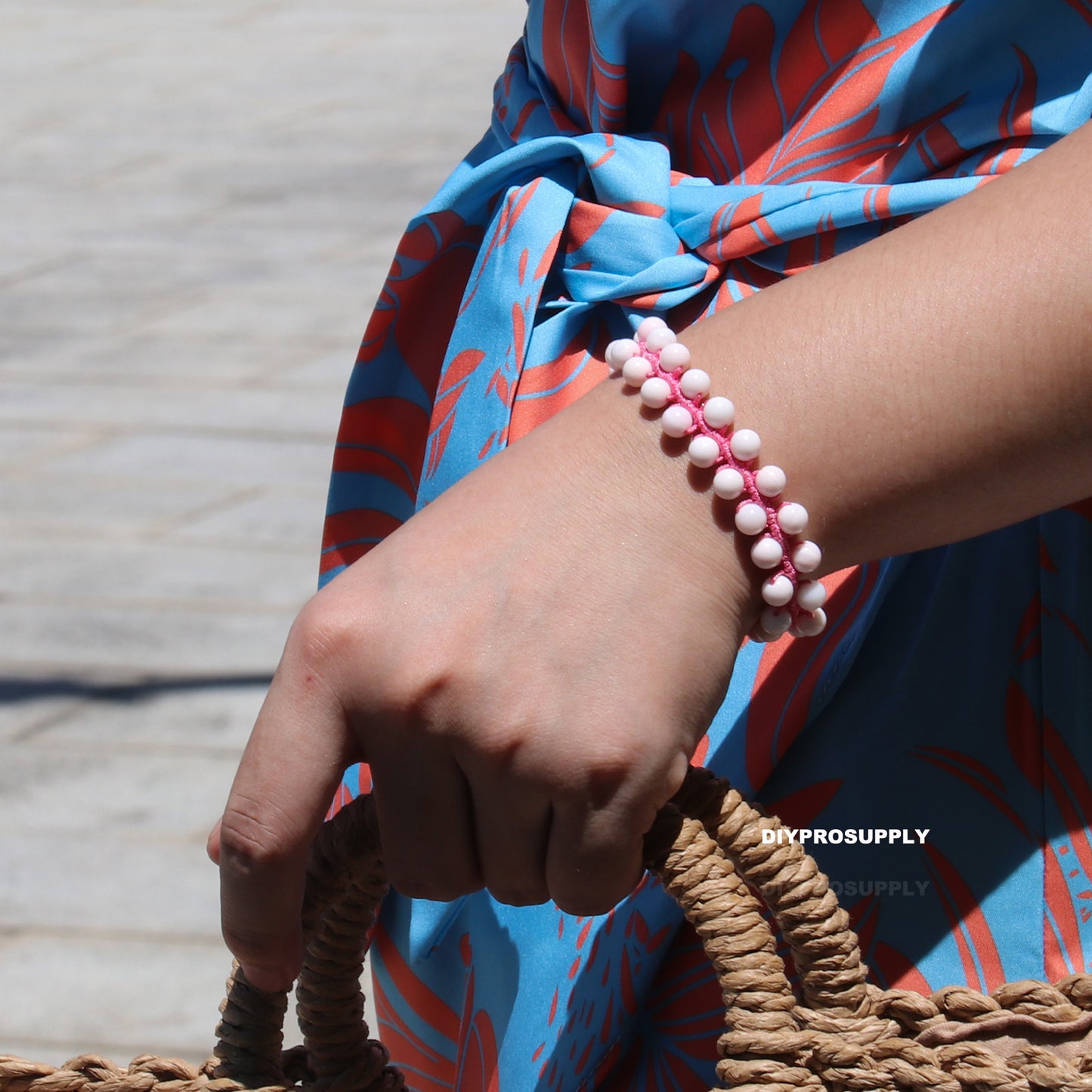 DB604 Queen Conch Shell Beads Bracelet for Women Girls